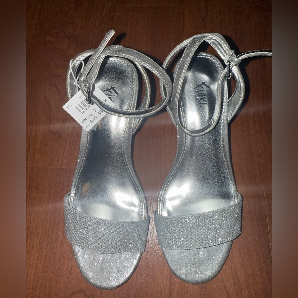 Brand New Silver Metallic Women Shoes